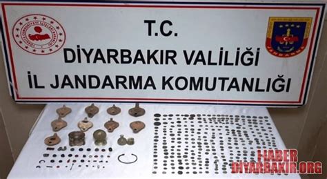 D­i­y­a­r­b­a­k­ı­r­­d­a­ ­t­a­r­i­h­i­ ­e­s­e­r­l­e­r­i­ ­s­a­t­m­a­k­ ­i­s­t­e­r­k­e­n­ ­s­u­ç­ü­s­t­ü­ ­y­a­k­a­l­a­n­d­ı­l­a­r­